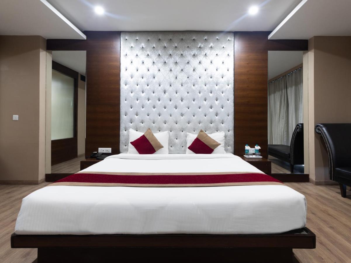 Hotel Anjushree Ujjain Zewnętrze zdjęcie