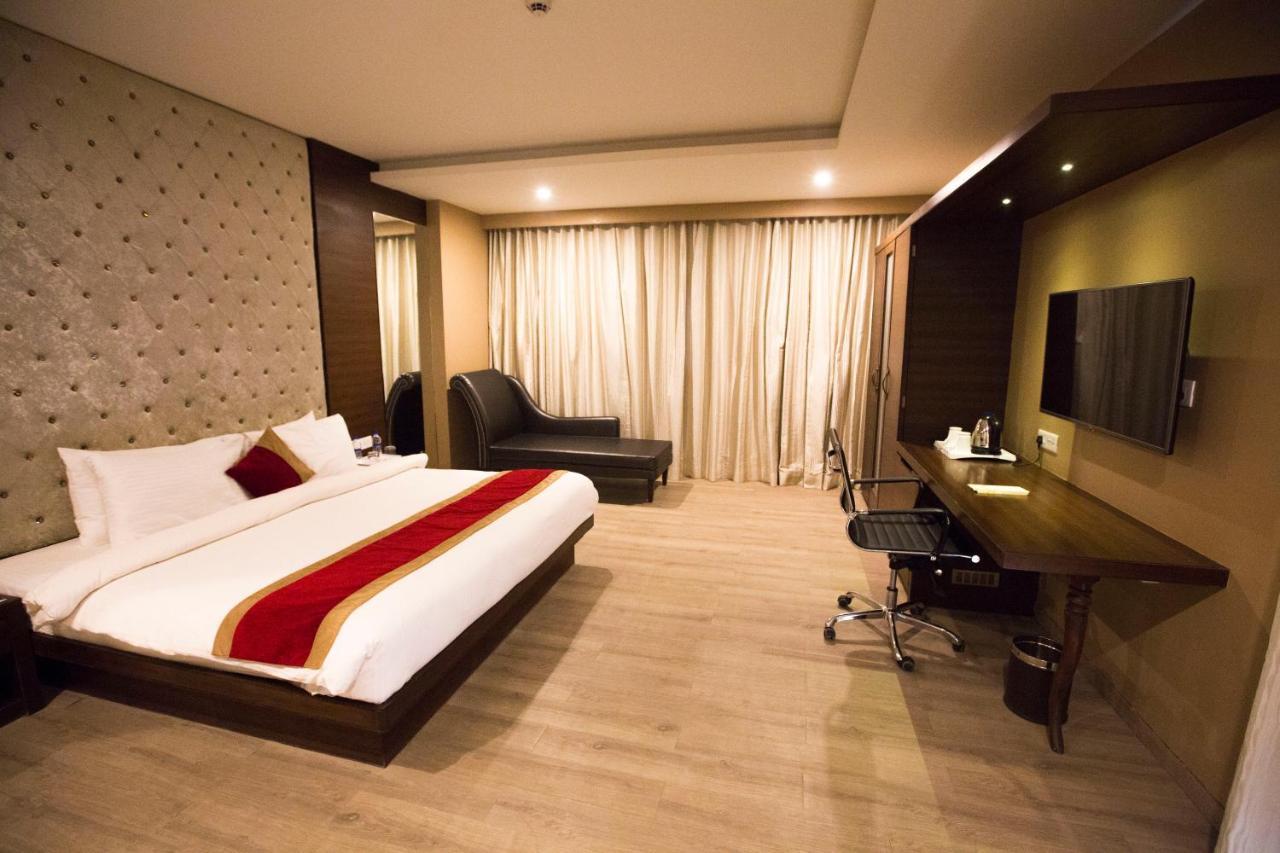 Hotel Anjushree Ujjain Zewnętrze zdjęcie