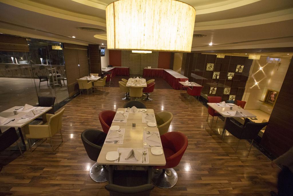 Hotel Anjushree Ujjain Zewnętrze zdjęcie