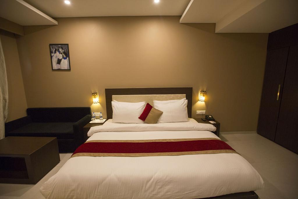 Hotel Anjushree Ujjain Zewnętrze zdjęcie