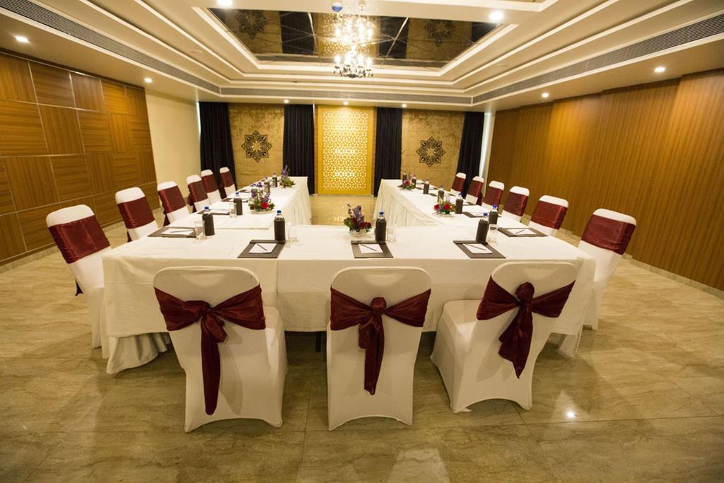 Hotel Anjushree Ujjain Zewnętrze zdjęcie