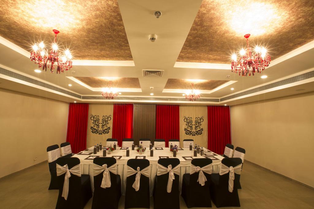 Hotel Anjushree Ujjain Zewnętrze zdjęcie