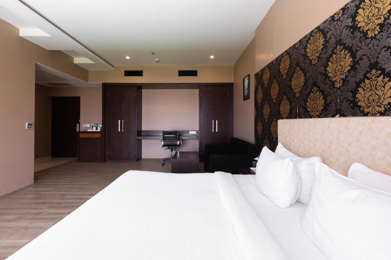 Hotel Anjushree Ujjain Zewnętrze zdjęcie